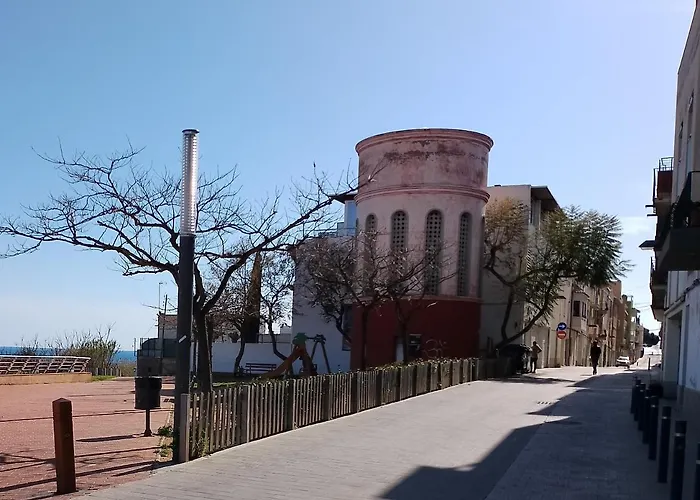 Pis Practic I Agradable Sobre La Marina Palamos
